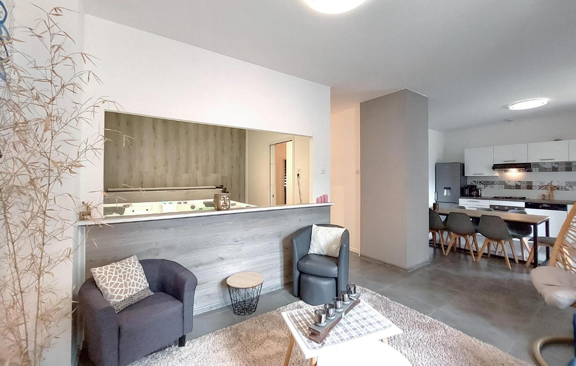 2 Bedroom Beautiful Apartment In Le Thillot Buitenkant foto